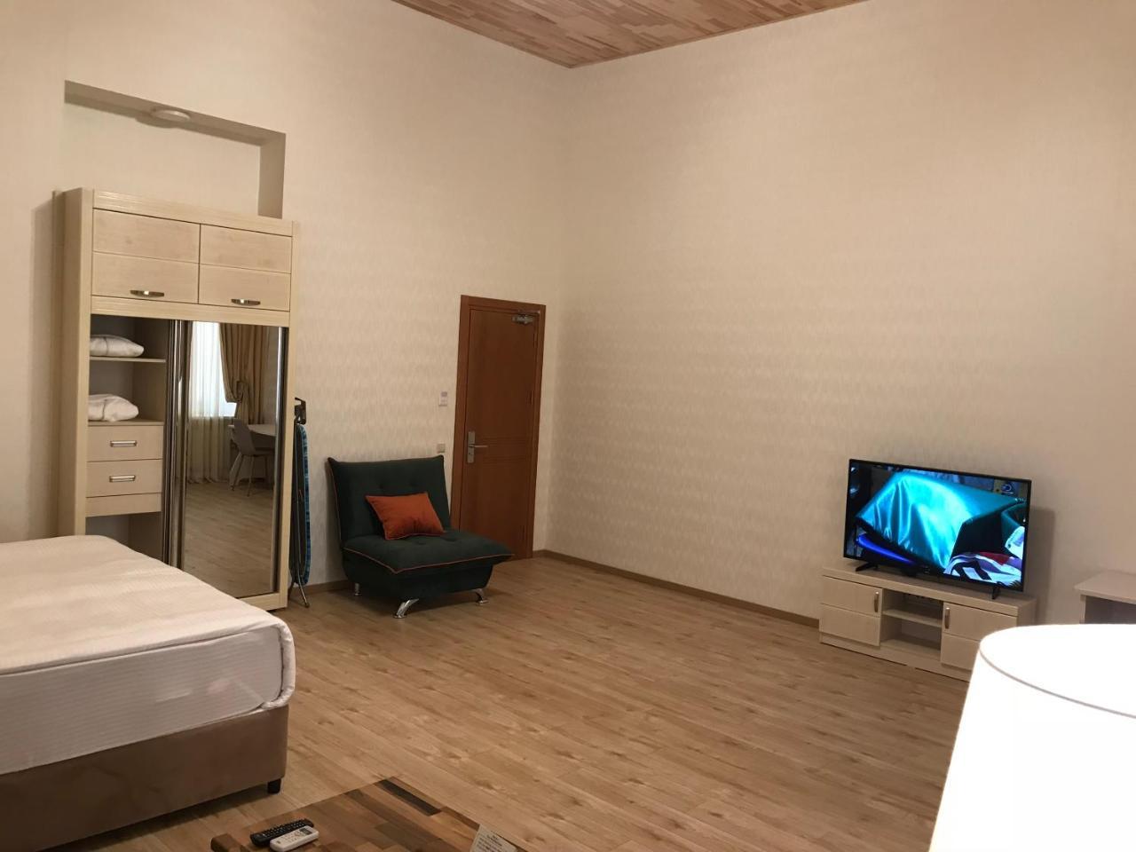 Full Comfort Apartment On Aghmashenebeli Tbilisi Luaran gambar